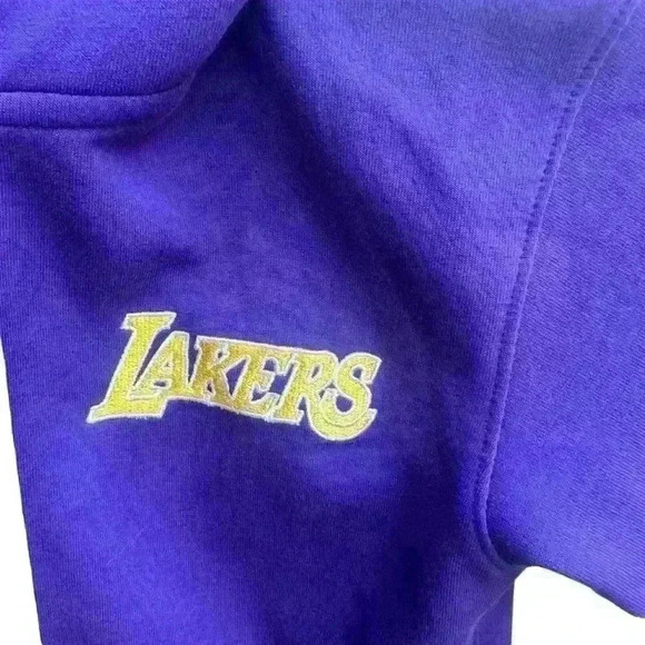NWOT Nike LA Lakers NBA Therma Flex Purple Showtime Hoodie Youth Small - Picture 5 of 8